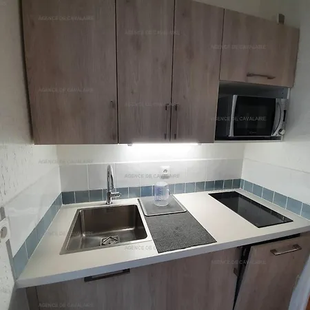 Grand Mezzanine Avec Vue Mer, Parking Et Climatisation à Deux Pas De La Calanque De La Cron - Fr-1-100-319 Cavalaire-sur-Mer